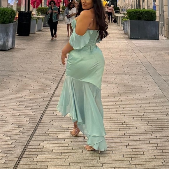 House of CB Set | Isabella Corset Top + Lila Maxi Skirt - Picture 2 of 8